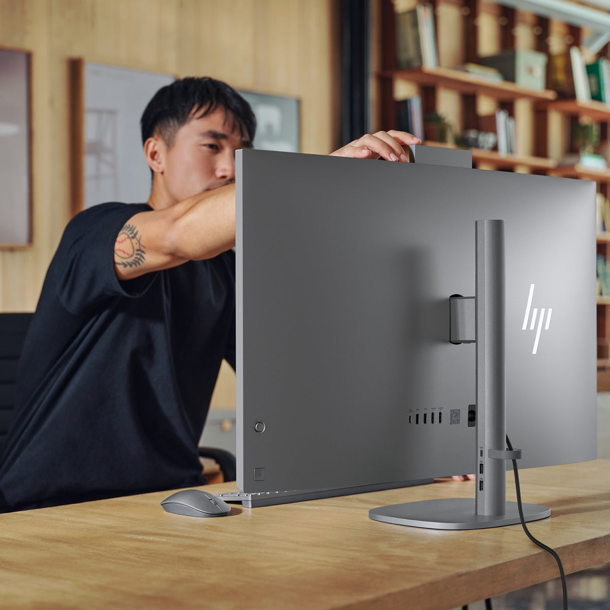 HP OmniStudio X All-in-One Desktop Next Gen AI 32-c1010 PC